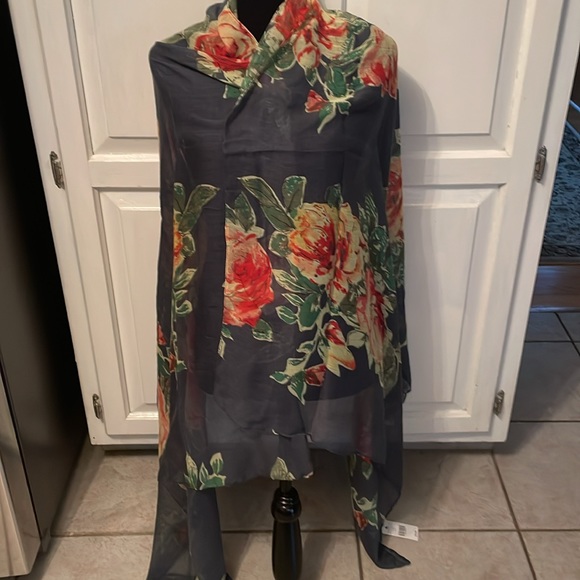 NWT The Paper Store scarf - Picture 5 of 8